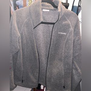 Gray fleece Columbia jacket, size M! Hardly worn